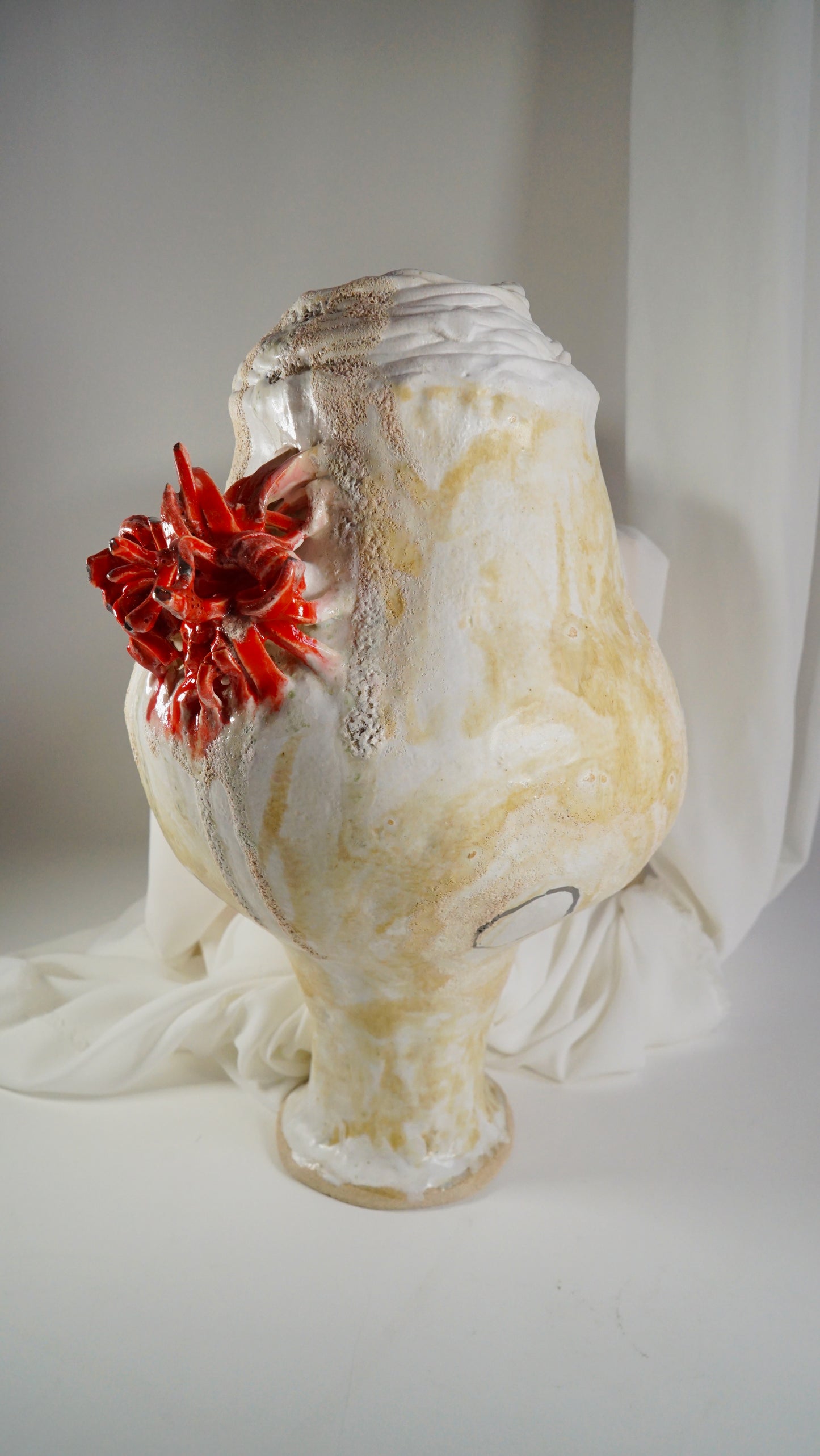 Festive Beige Olé Vessel