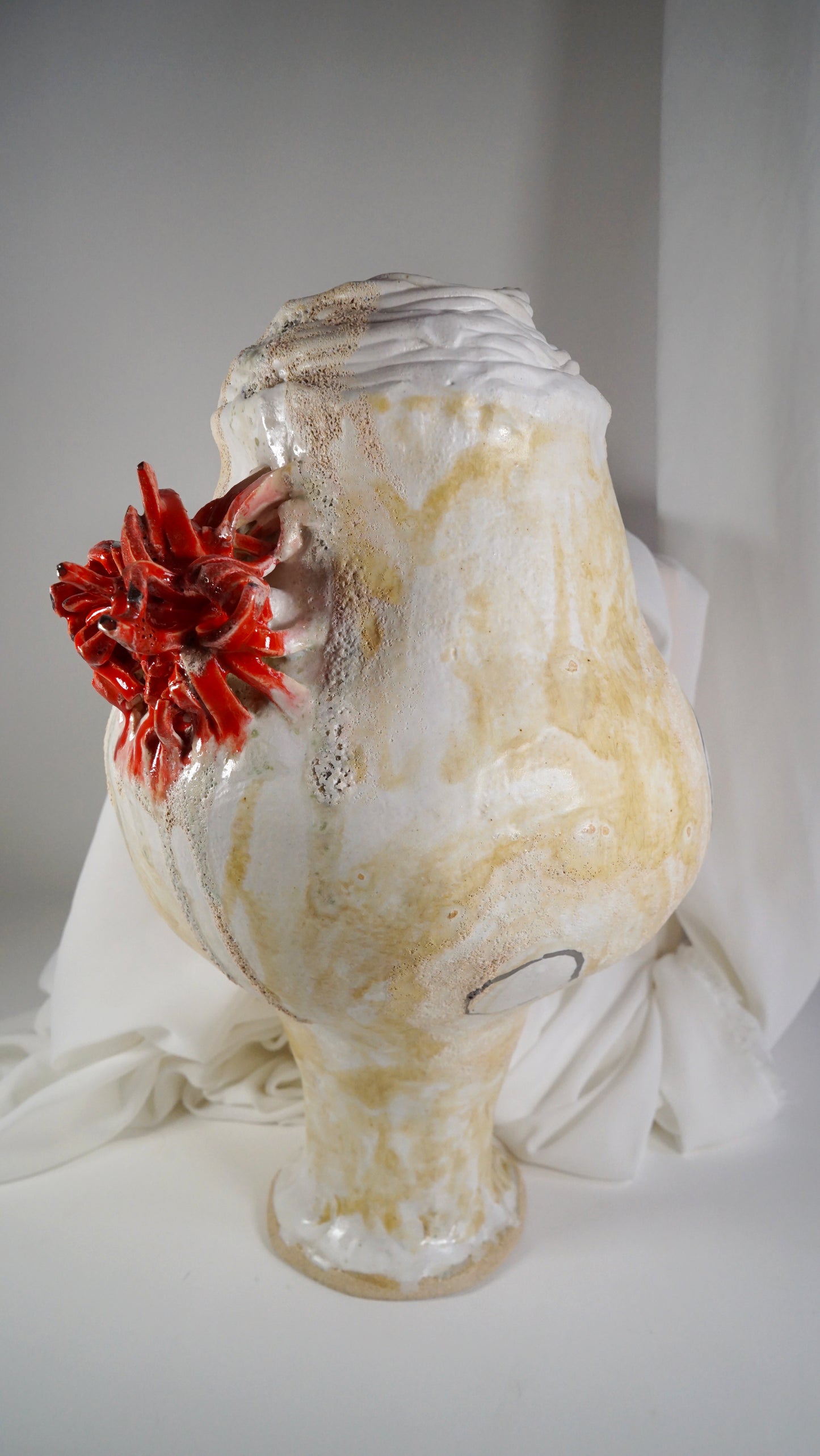 Festive Beige Olé Vessel