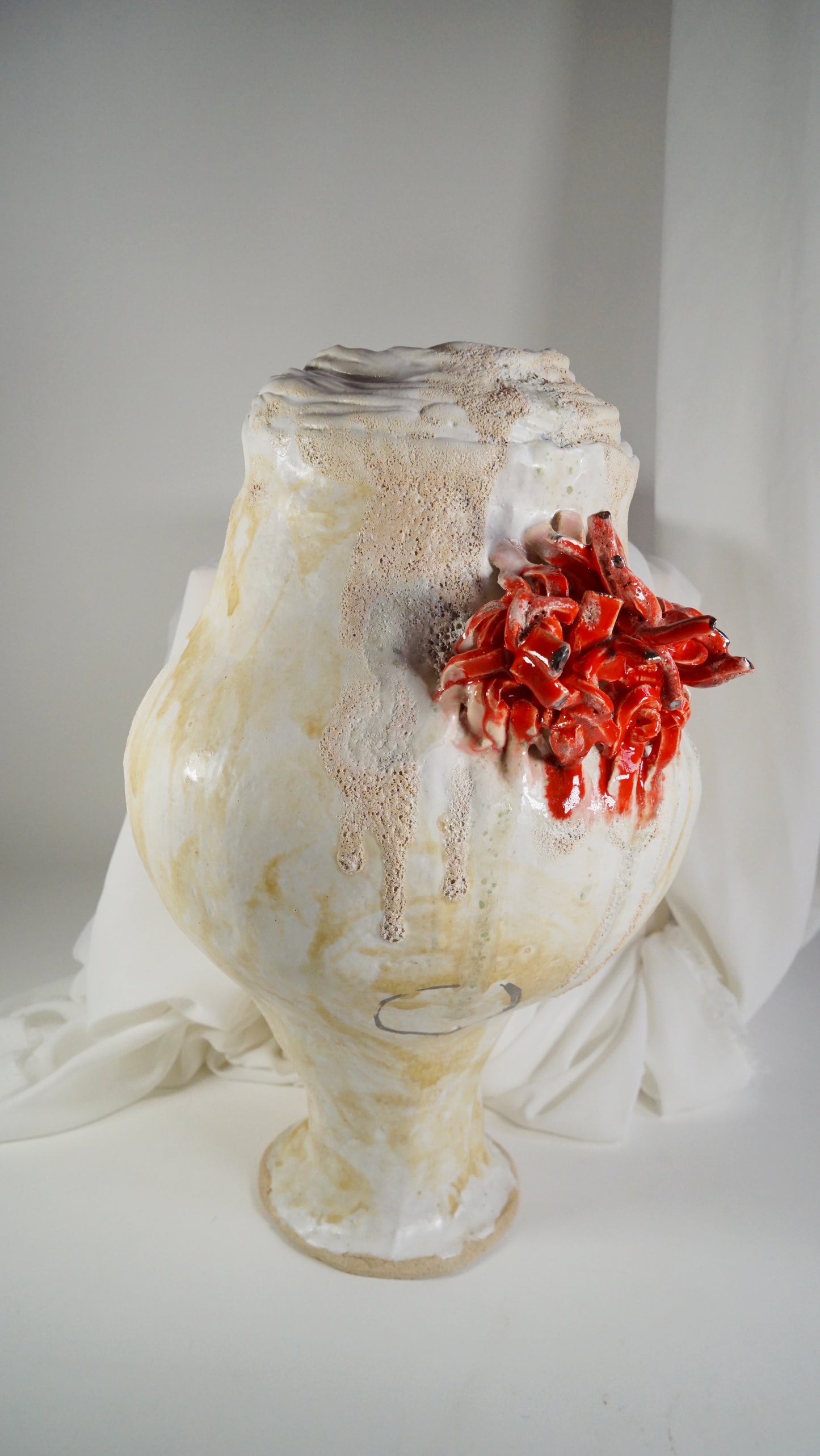 Festive Beige Olé Vessel