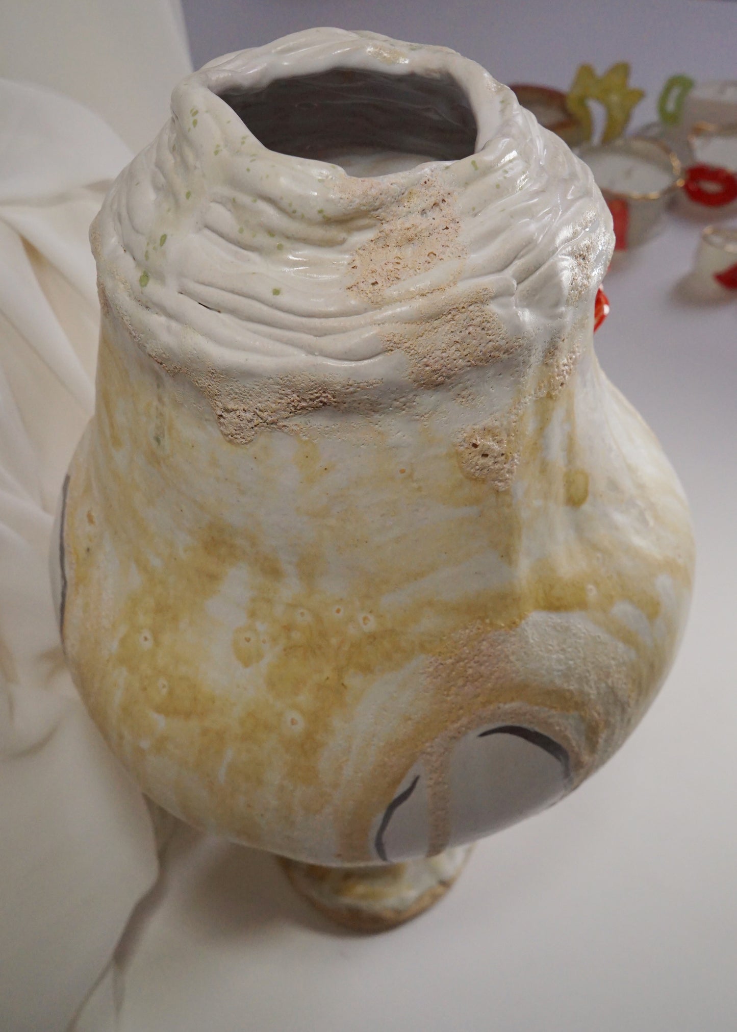 Festive Beige Olé Vessel