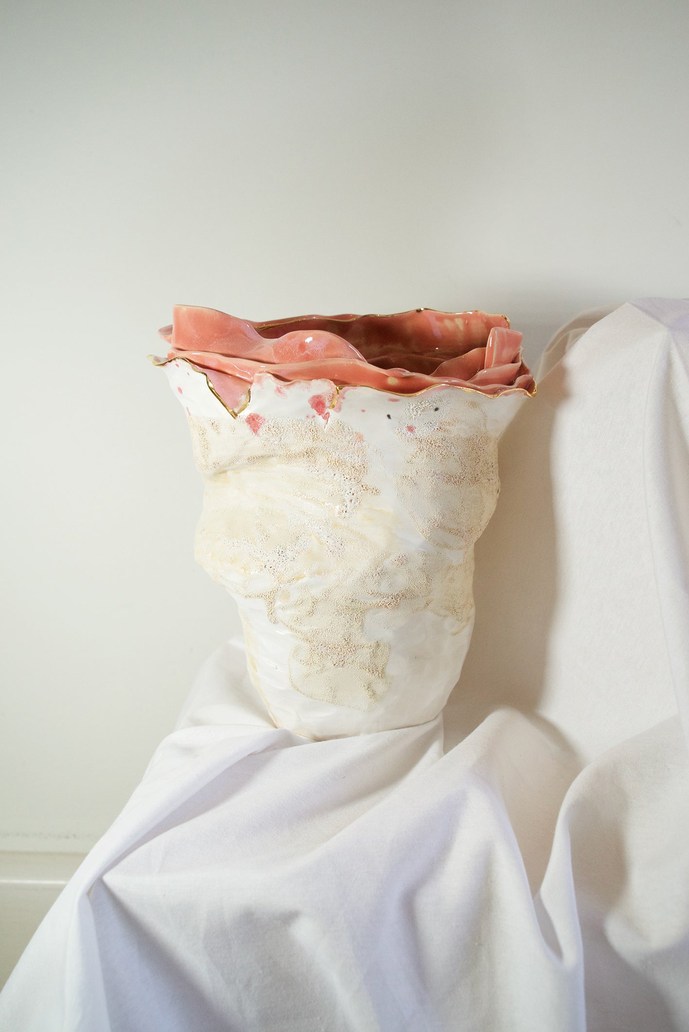 Olé Textured Coral and White