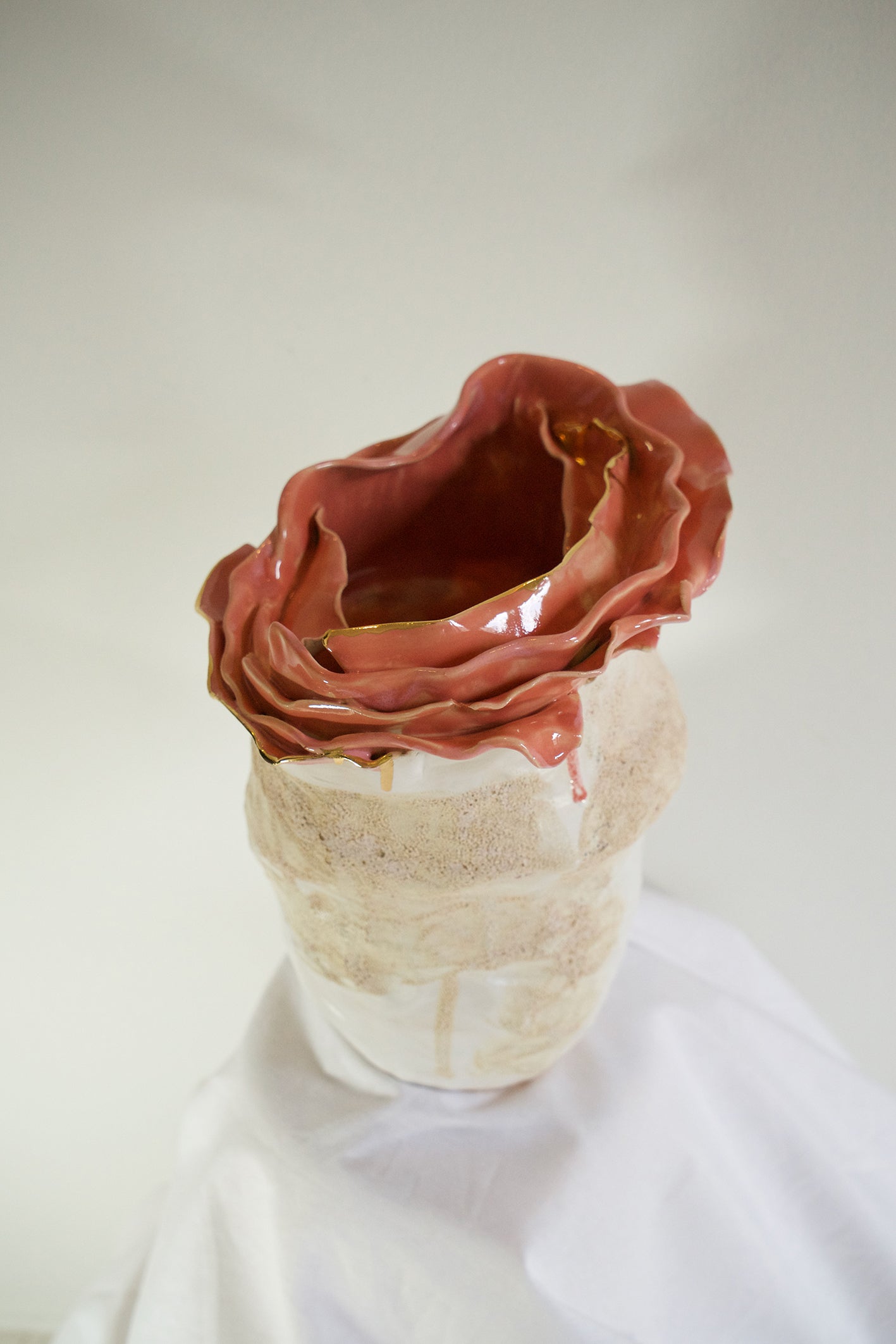 Olé Textured Coral and White