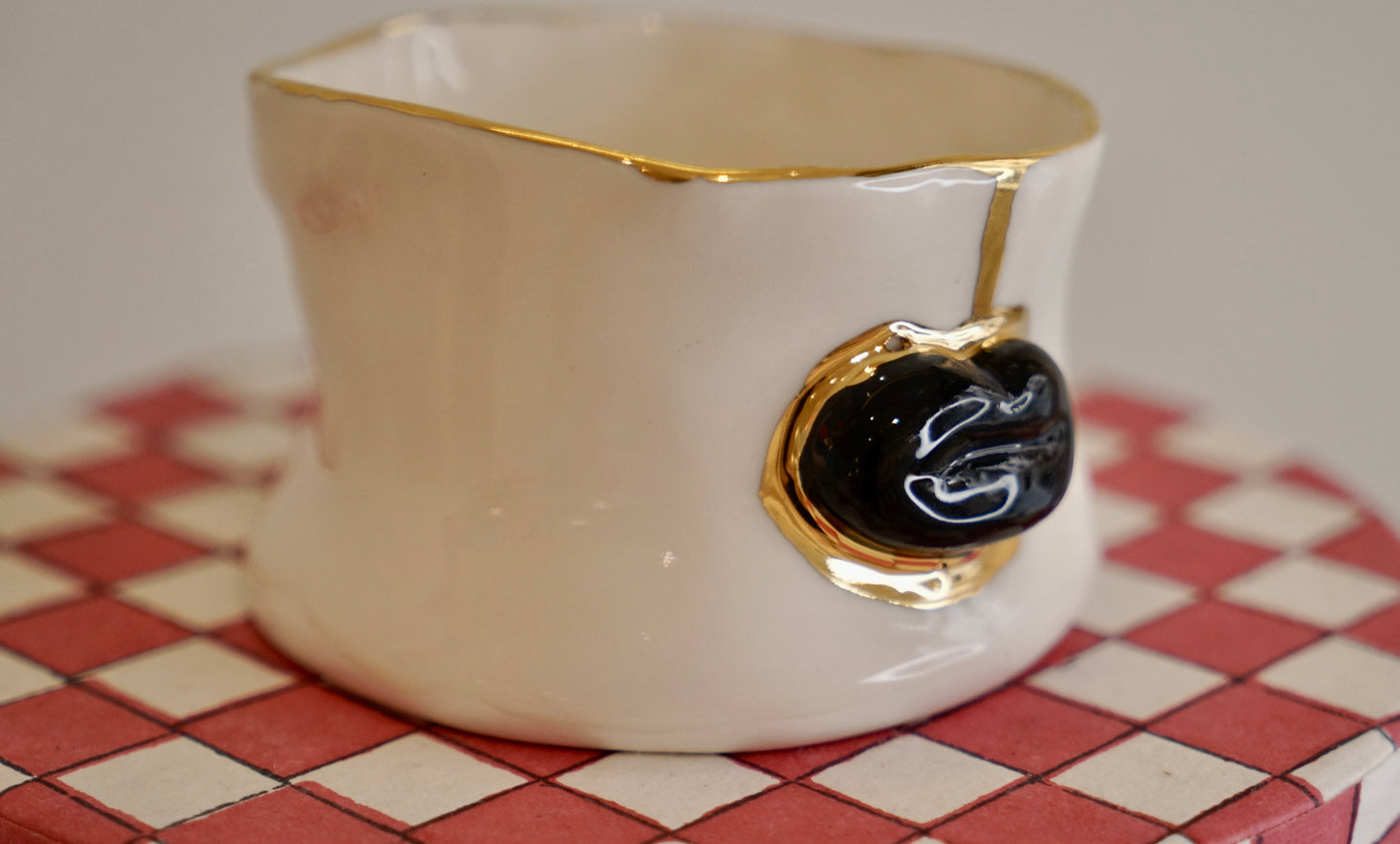 Lips Golden Secret Porcelain Candy Holder