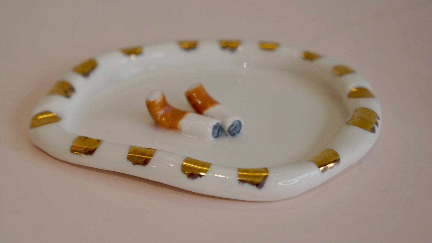 White Porcelain Ashtray with Cigarettes by Hania Jneid