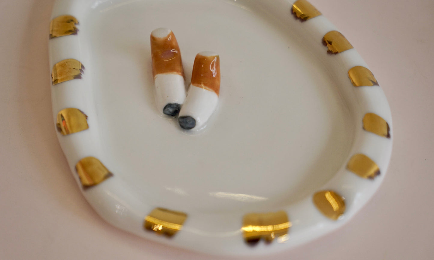 White Porcelain Ashtray with Cigarettes by Hania Jneid