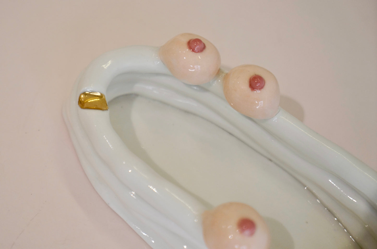 HOT! Ashtray in White Porcelain