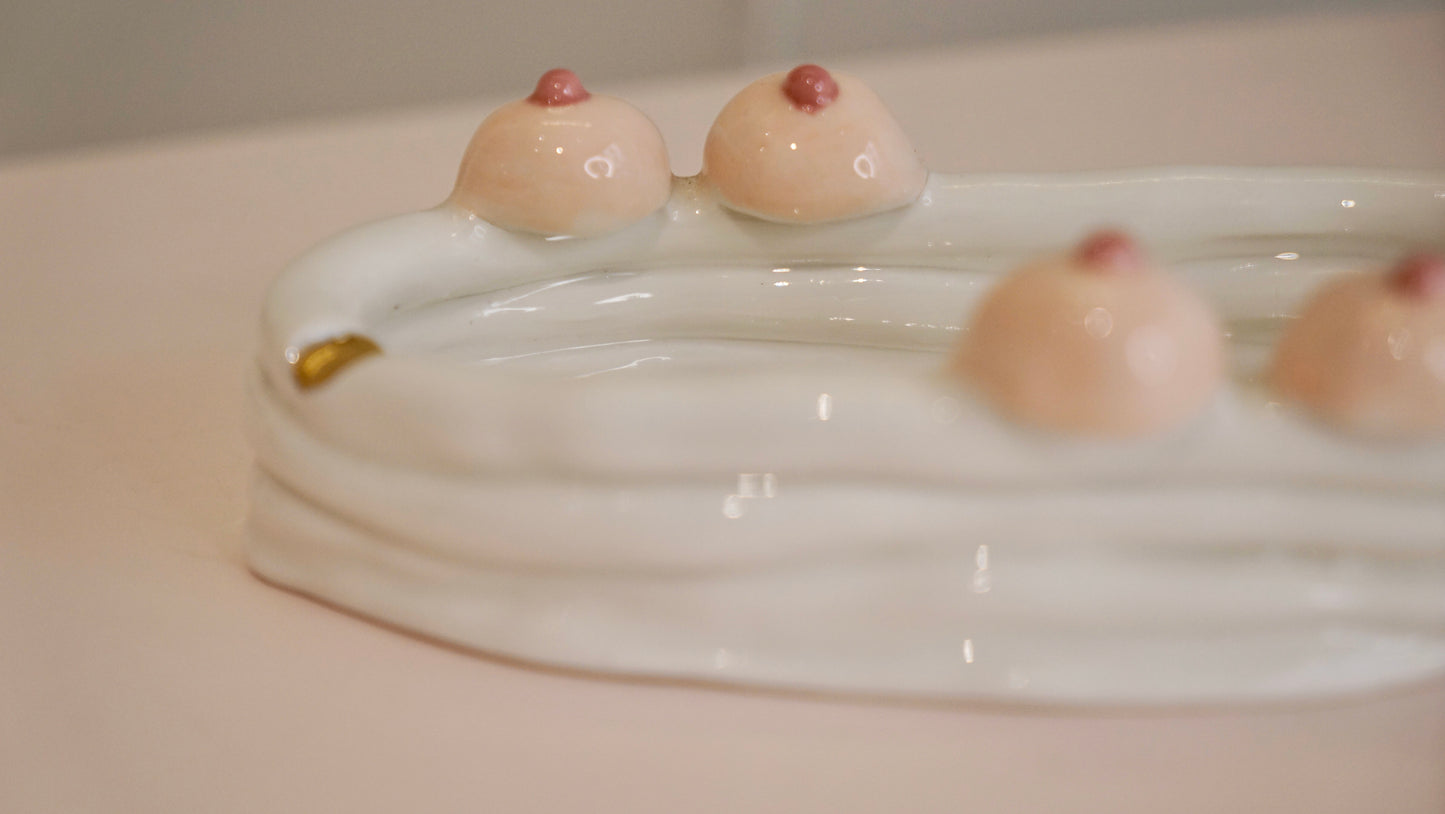 HOT! Ashtray in White Porcelain