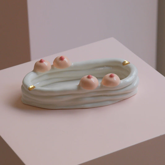 HOT! Ashtray in White Porcelain