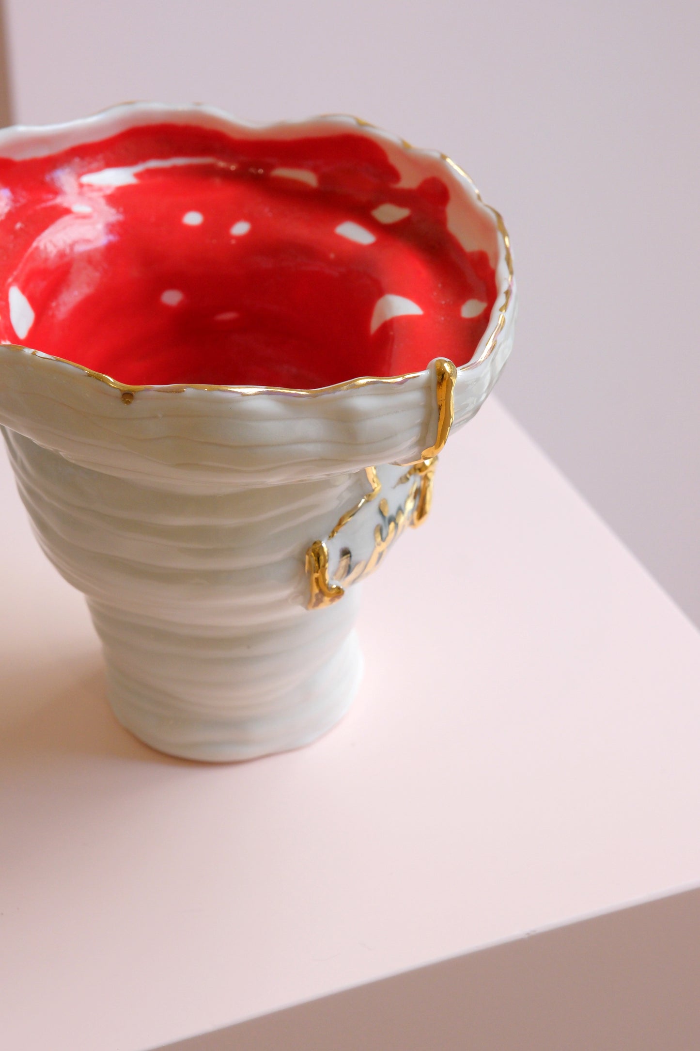 White and Red Porcelain Vase With Calligraphy