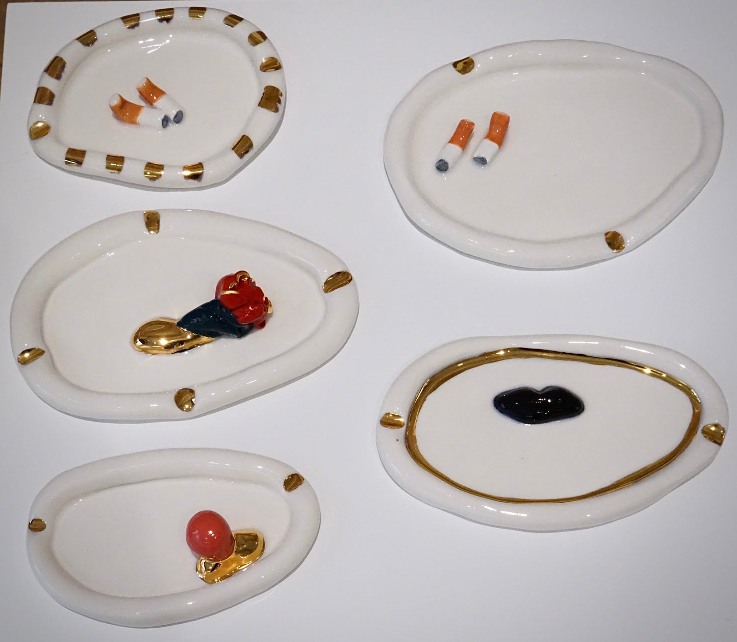 White Porcelain Ashtray with Cigarettes by Hania Jneid