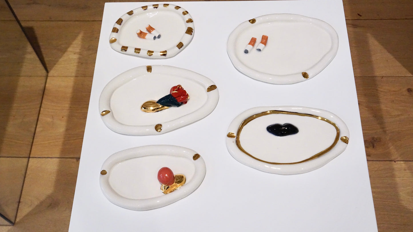 White Porcelain Ashtray with Cigarettes by Hania Jneid