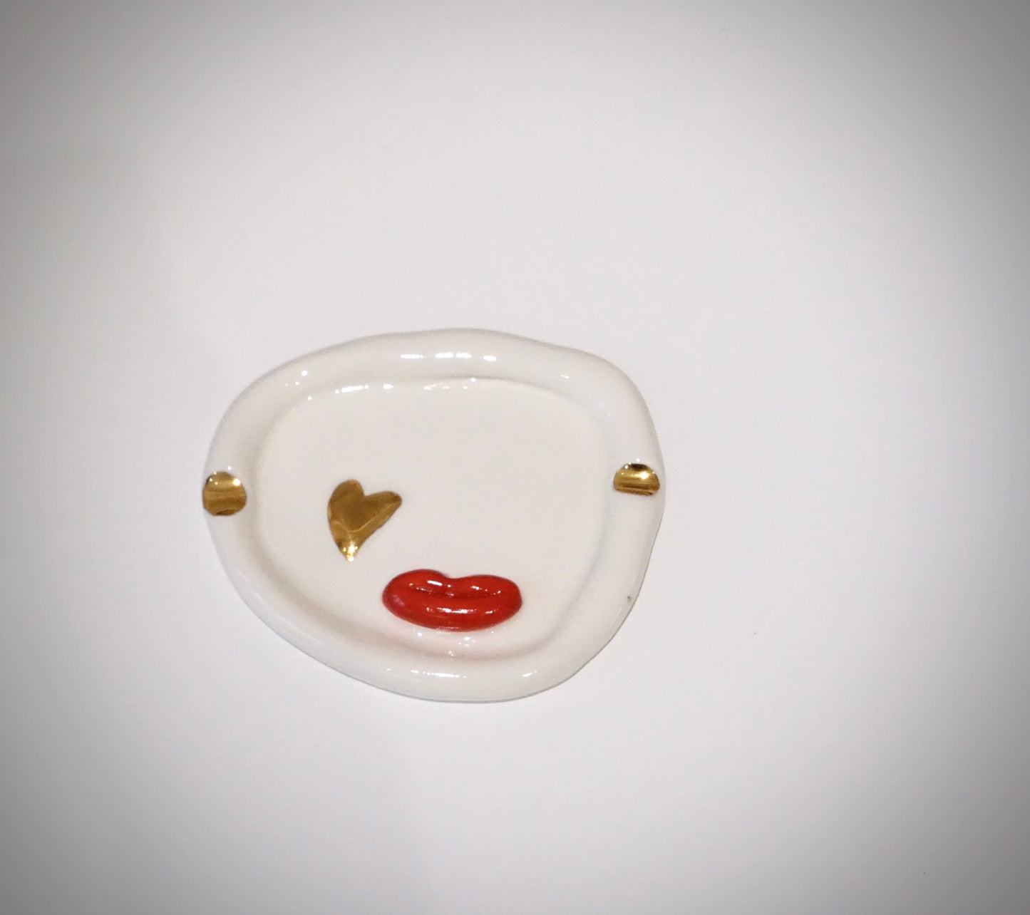 Lips Ashtray in White Porcelain by Hania Jneid