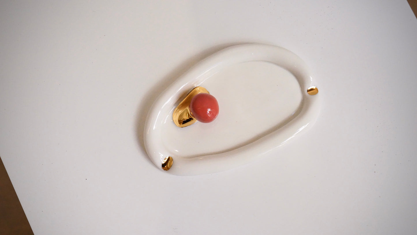 BubbleGum Me Ashtray in White Porcelain by Hania Jneid