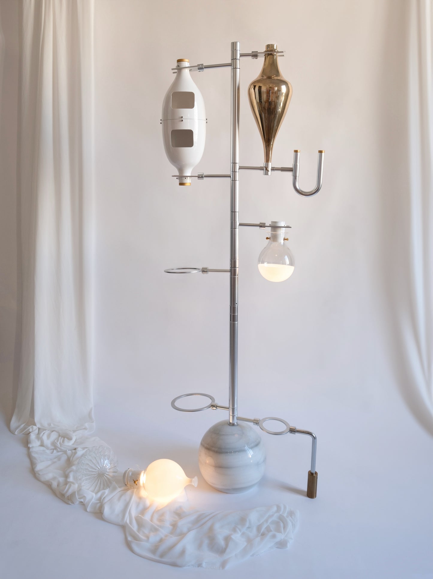 The Emotional Lab Light in white