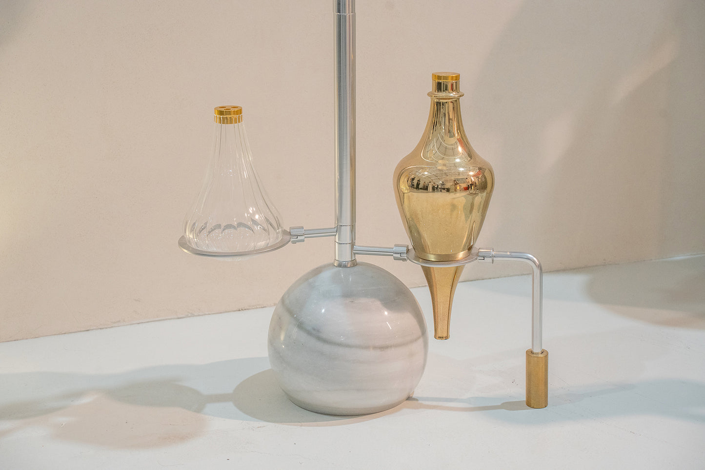 The Emotional Lab Light in white