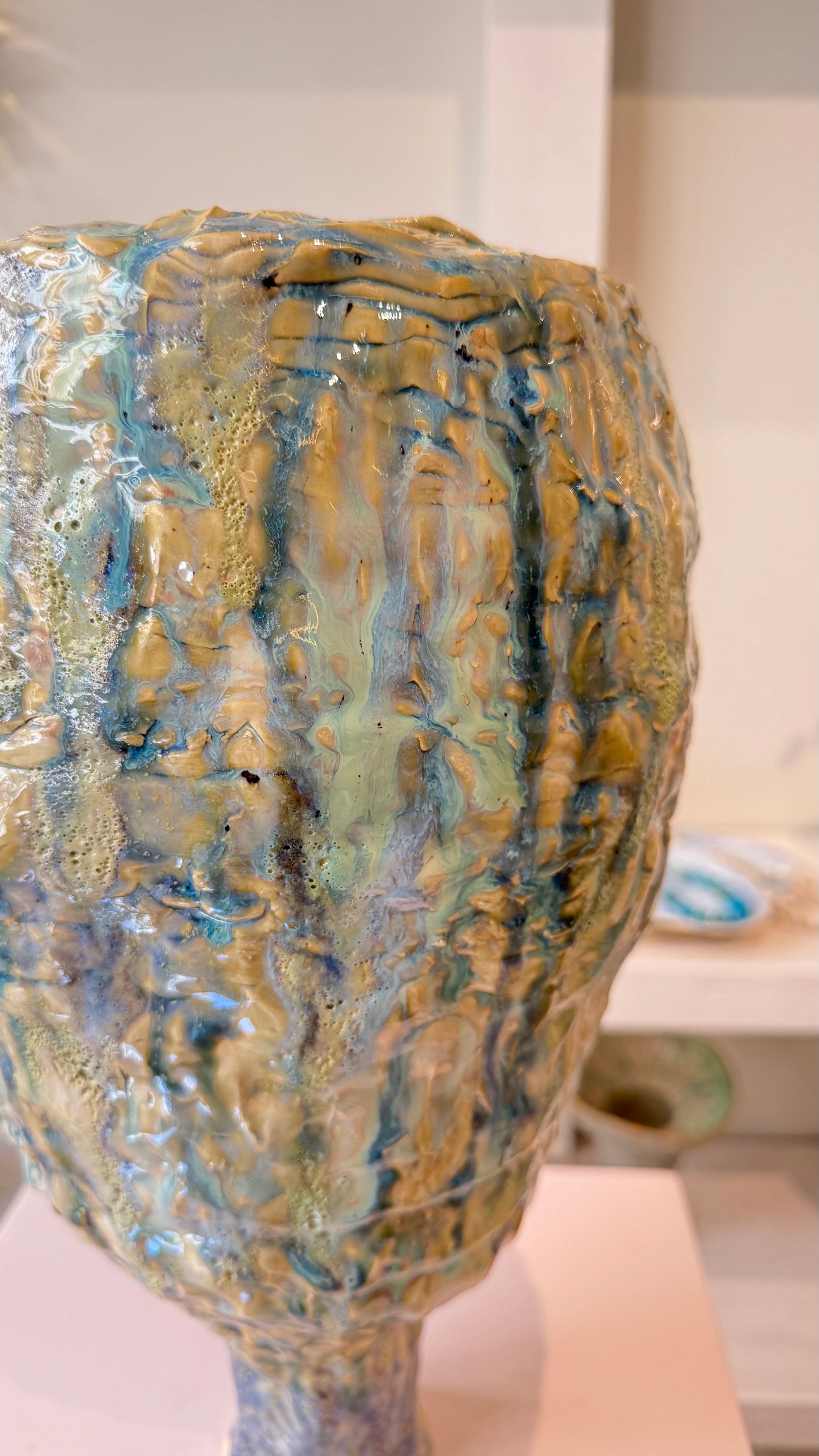 Naive Vessel Tierra Morena in Stoneware