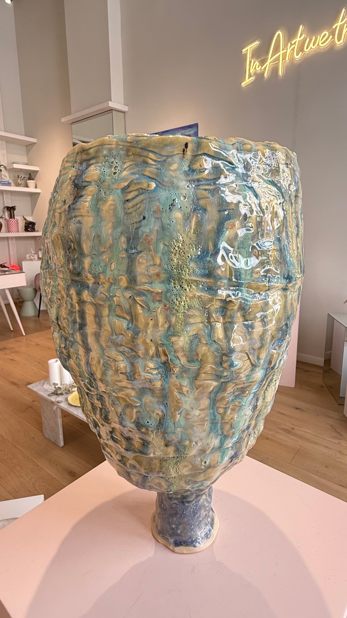 Naive Vessel Tierra Morena in Stoneware