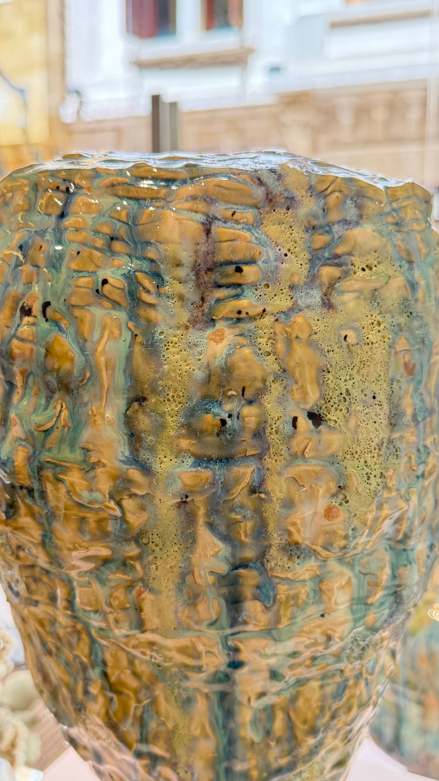 Naive Vessel Tierra Morena in Stoneware