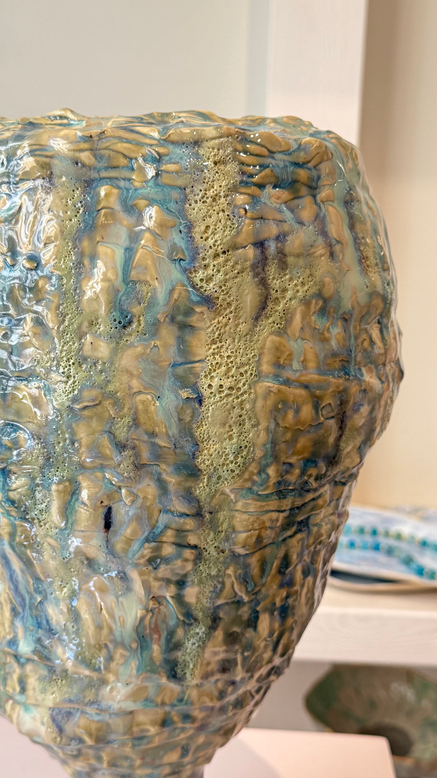 Naive Vessel Tierra Morena in Stoneware