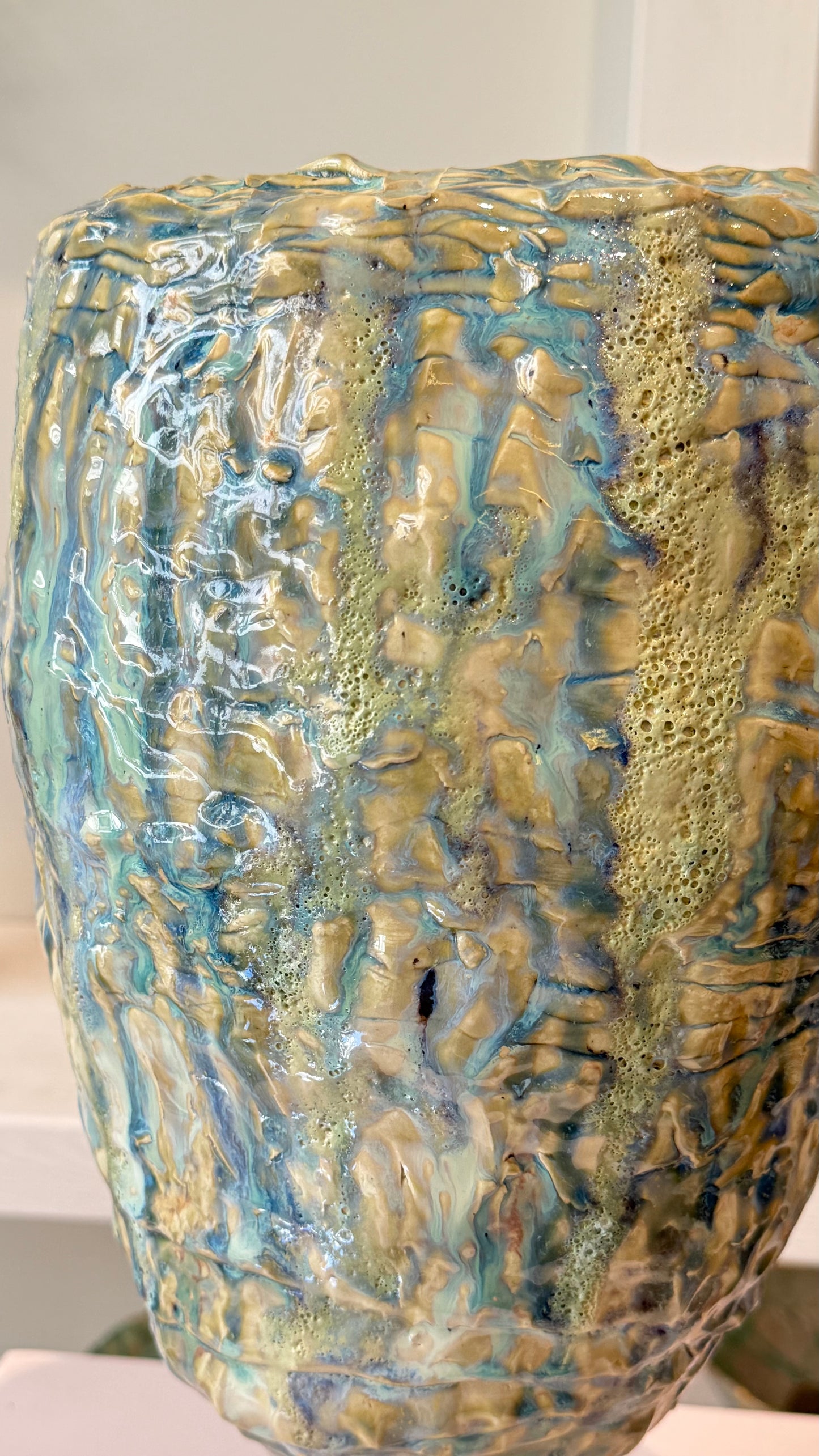 Naive Vessel Tierra Morena in Stoneware