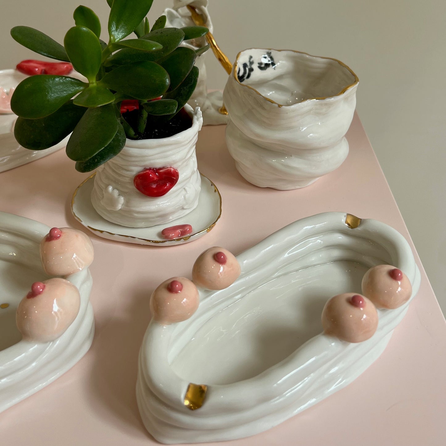 HOT! Ashtray in White Porcelain