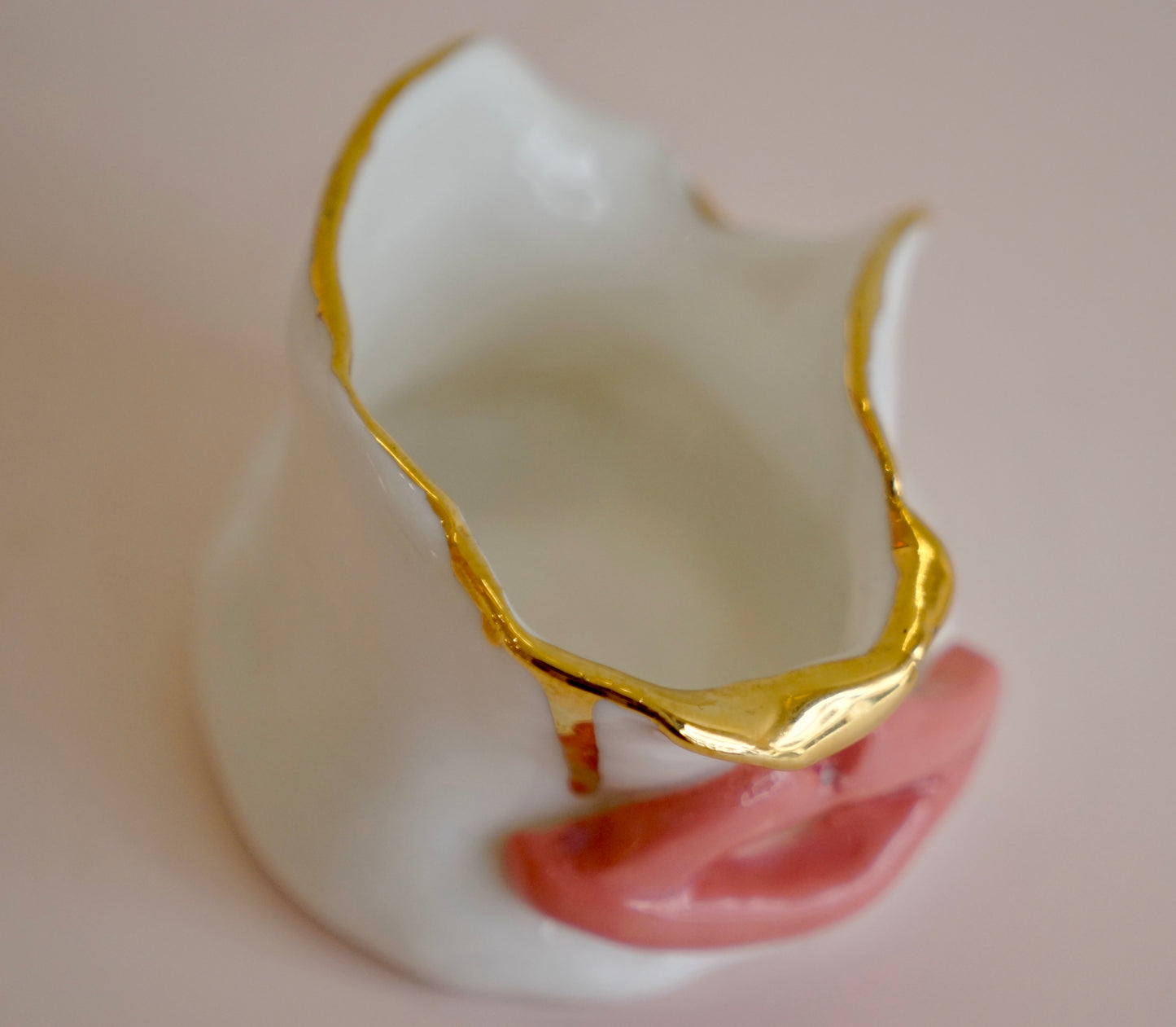 La Bouche Porcelain Candel Holder